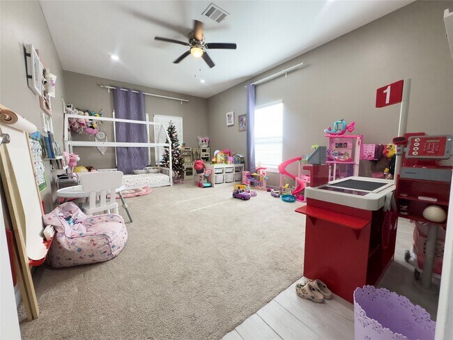 Building Photo - 9405 Arvin St