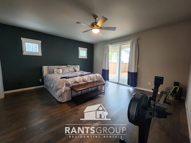 Building Photo - Single-Story 1,915 sq. ft. Home with 2-Car...