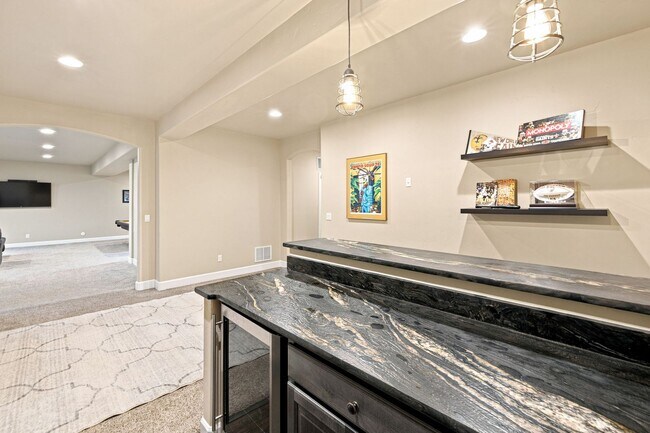 Building Photo - 12441 Woodruff Dr