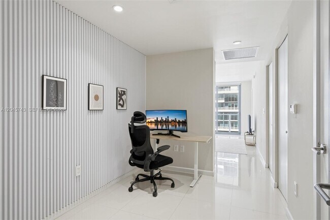 Building Photo - 1300 S Miami Ave