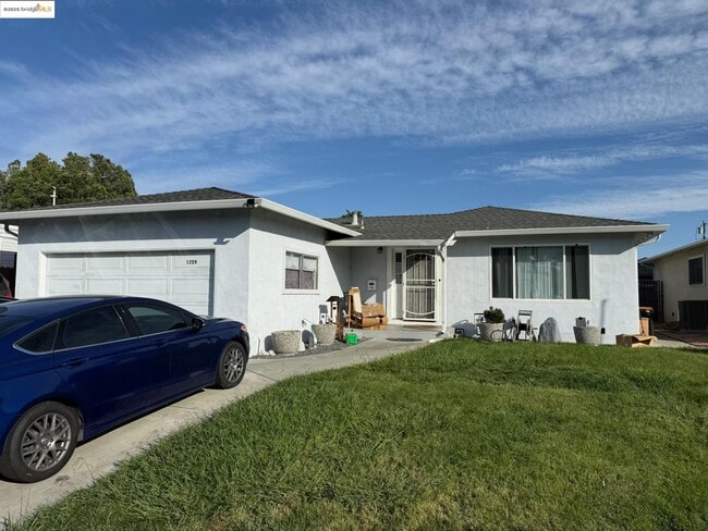 Primary Photo - 1209 Tulip Dr