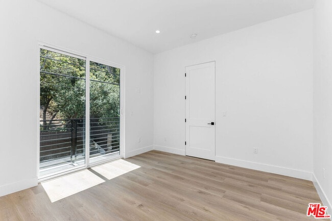 Building Photo - 1819 Ashmore Pl