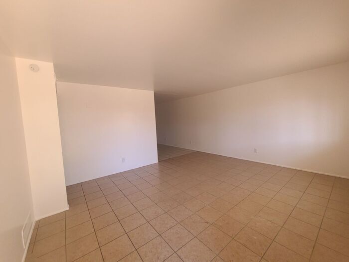 Building Photo - 3736 E Fairmount St