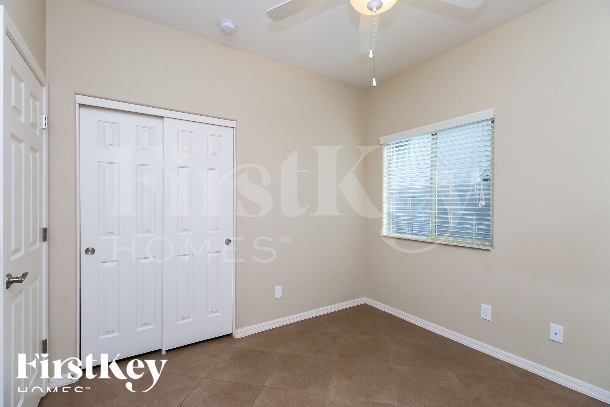 Building Photo - 625 W Mangrove Rd