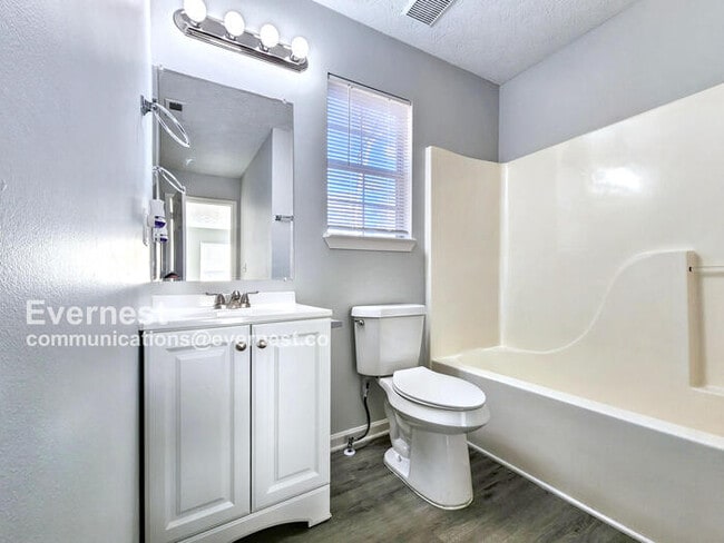 Building Photo - 13 Oak Grove Ct