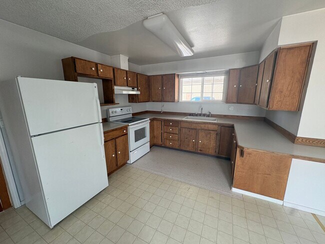 Building Photo - 333 SW 35th St