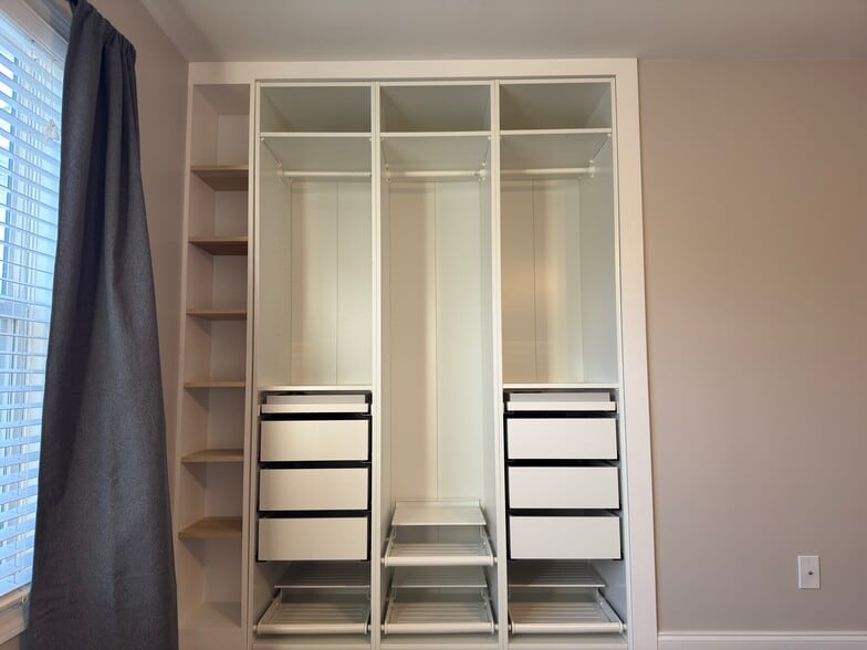 Primary Closet Space - 1917 Wayne St