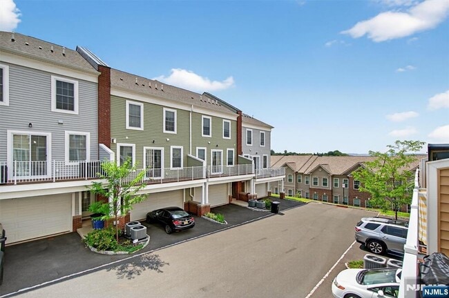 Building Photo - 283 Bradley Dr