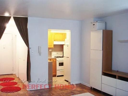 Building Photo - 315 W 55th St