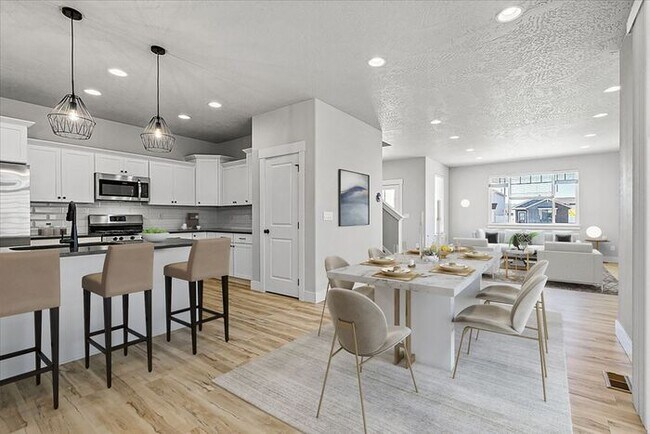 Building Photo - Perfectly designed 5-bedroom, 3-bath single family home