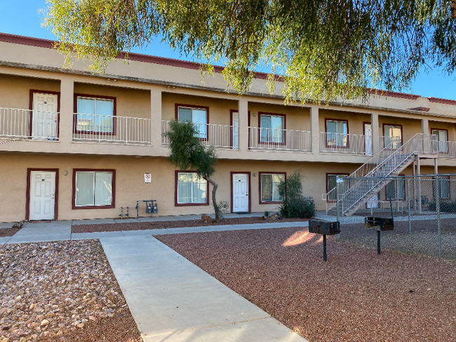 Building Photo - 1627 Havasupai Dr