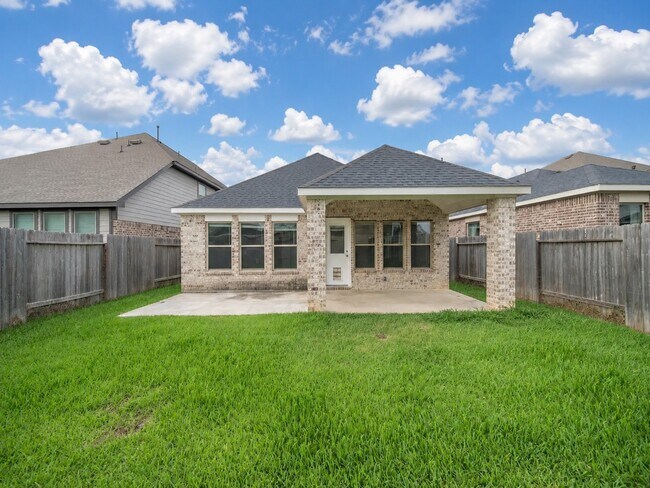 Building Photo - 31231 Balsam Hawk Ln