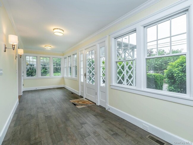 Building Photo - 29 Birch St