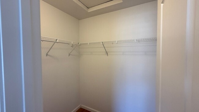 Building Photo - 3 Bedroom, 2.5 bath home in Desirable Fresno Neighborhood