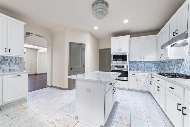 Building Photo - 15312 Spillman Ranch Loop