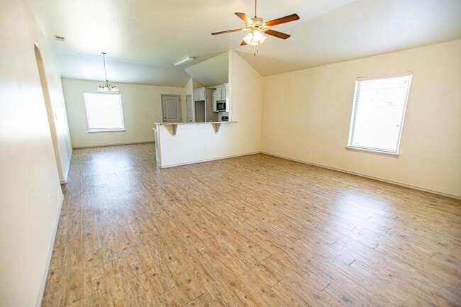 Building Photo - 1406 Kingston St