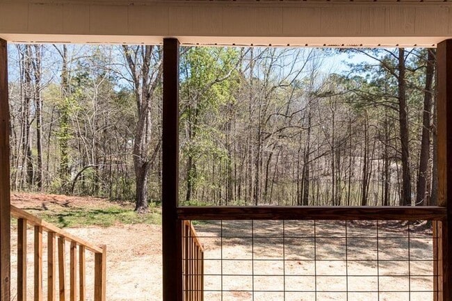 Building Photo - 4882 Sugar Pike Rd