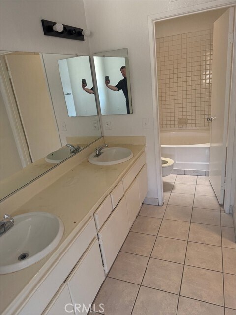Building Photo - 13940 Chervil Ct