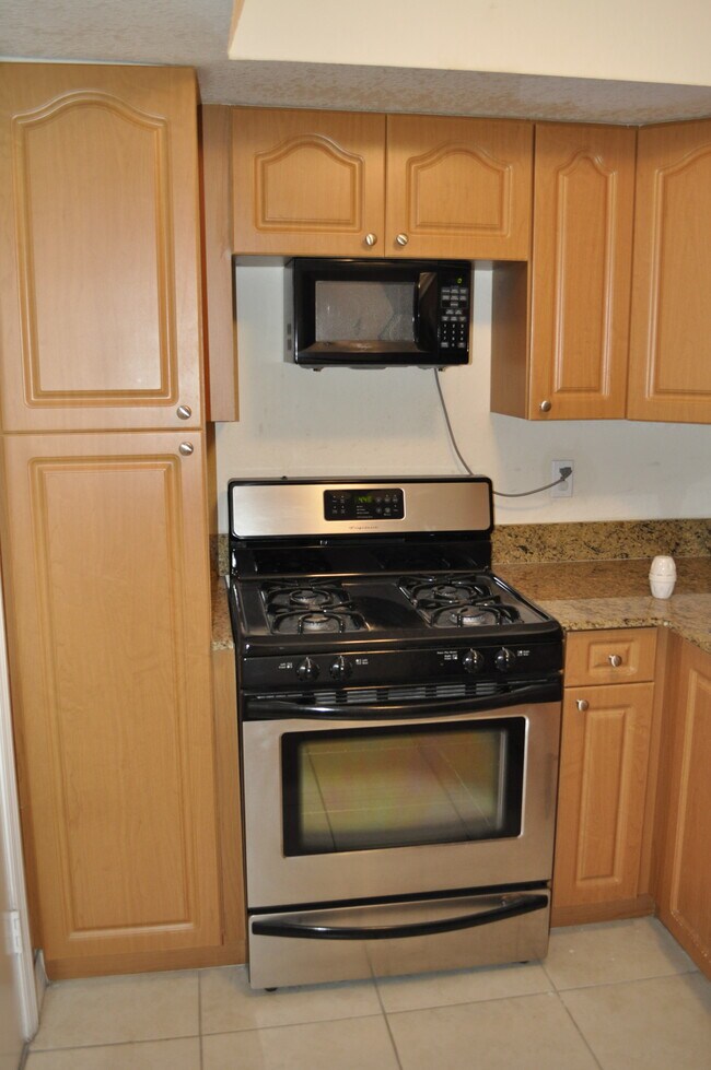 Building Photo - 7713 SW 88th St