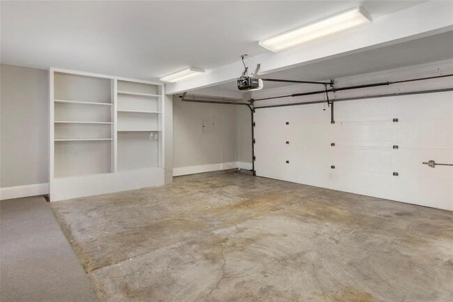 Building Photo - 3106 Sackett St
