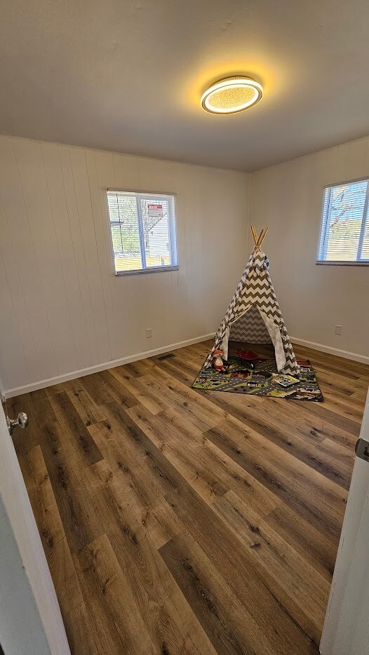 Building Photo - 47 S Brentwood Ave