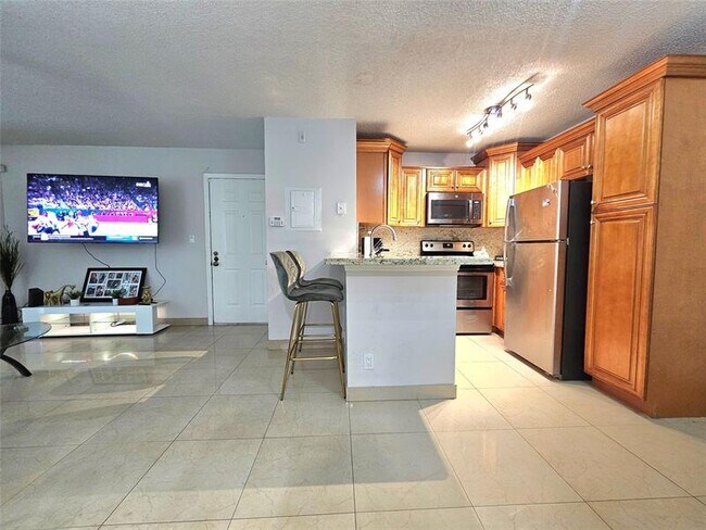 Building Photo - 701 Lyons Rd