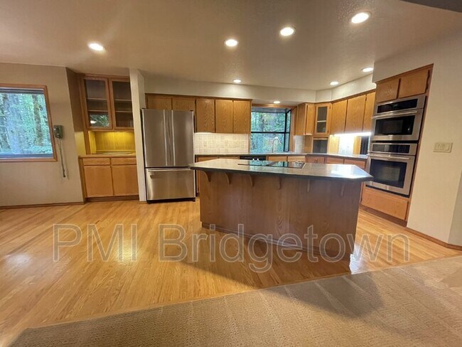 Building Photo - 11011 S Southridge Dr