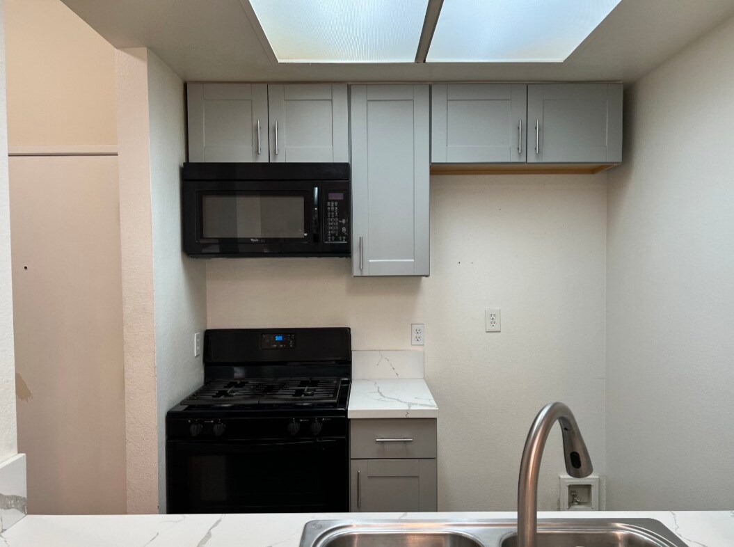 Building Photo - 19350 Sherman Way