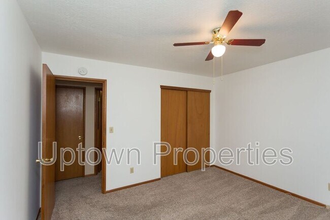 Building Photo - 7207 N Reno Ave