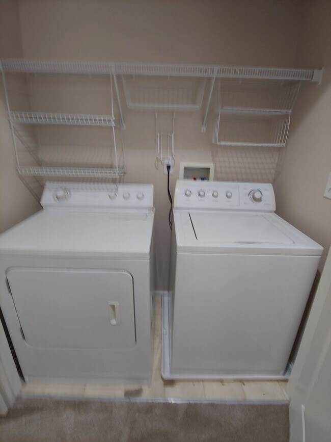 Building Photo - Delightful 3BD/2BA Townhome in Erie