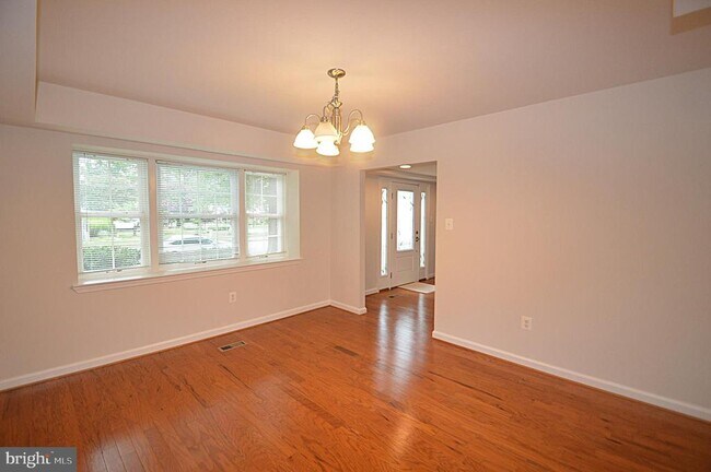 Building Photo - 13145 Melville Ln
