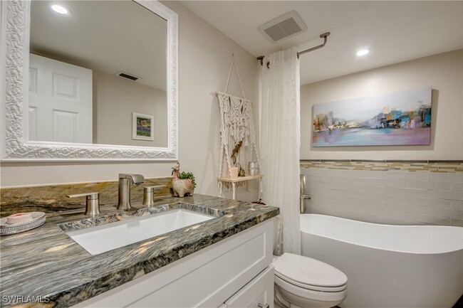 Building Photo - 15350 Moonraker Ct