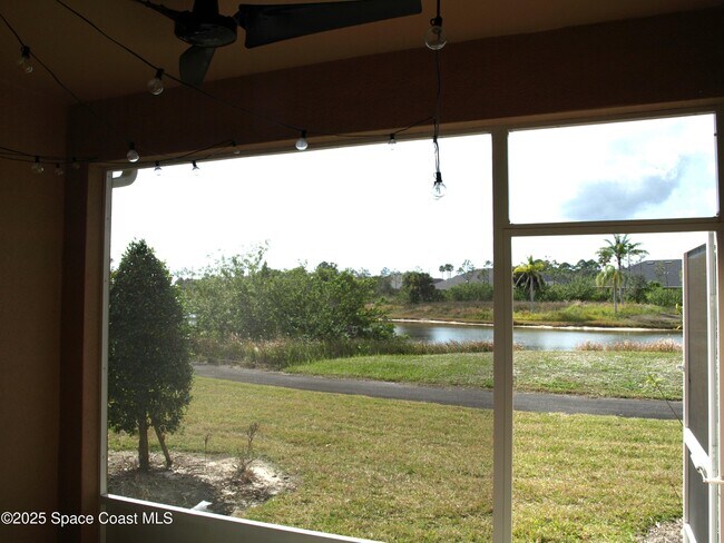 Building Photo - 620 Remington Green Dr SE