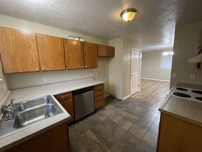 Building Photo - 6517 S Lotus Way