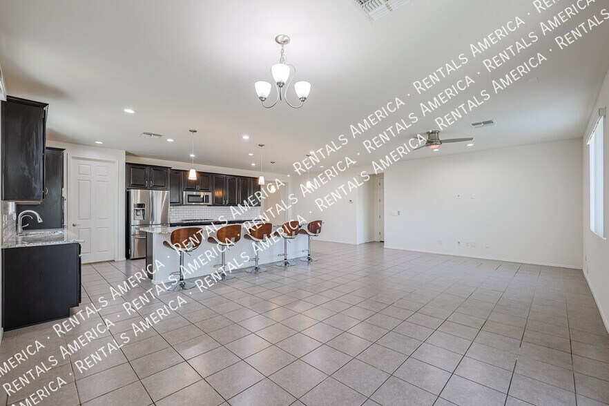 Building Photo - 15734 W McKinley St