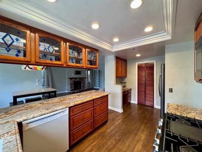 Building Photo - 5 bedroom South Temecula home with a Pool ...
