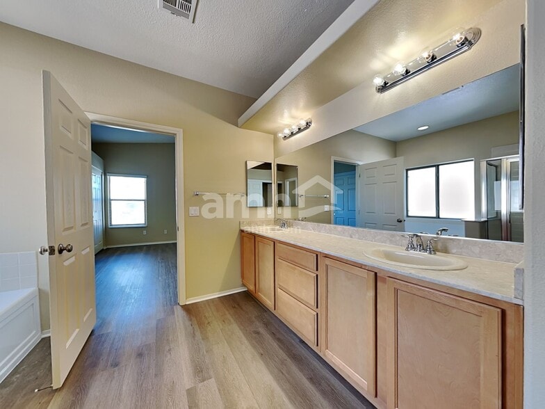 Building Photo - 8288 Amtrak Express Ave