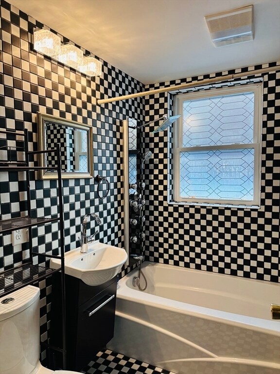 Building Photo - 125 Essex St