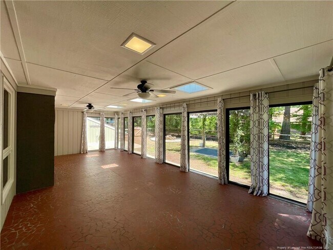 Building Photo - 1710 Chateau Cir