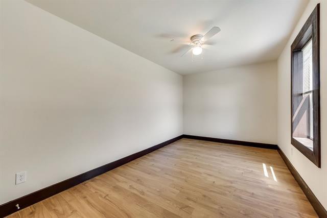 Building Photo - 1071 Deer Ln