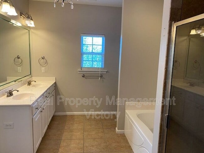 Building Photo - 981 Narrows Point Dr