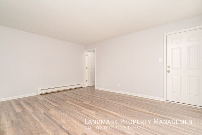 Building Photo - 9825 El Cameno Ln