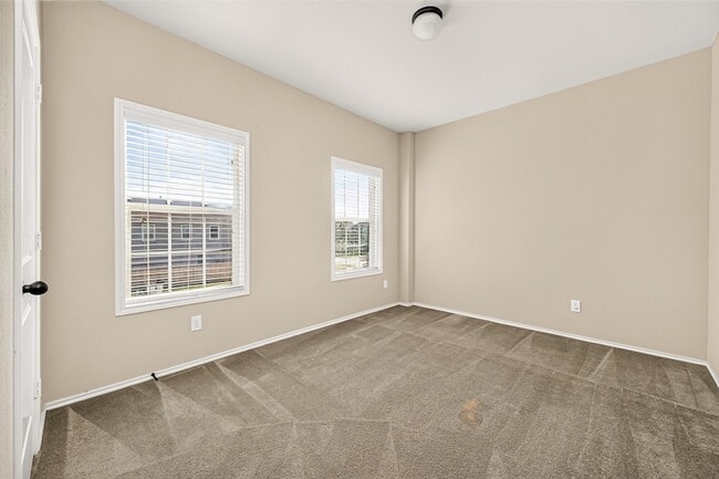 Building Photo - 23527 Jasmine Terrace Dr