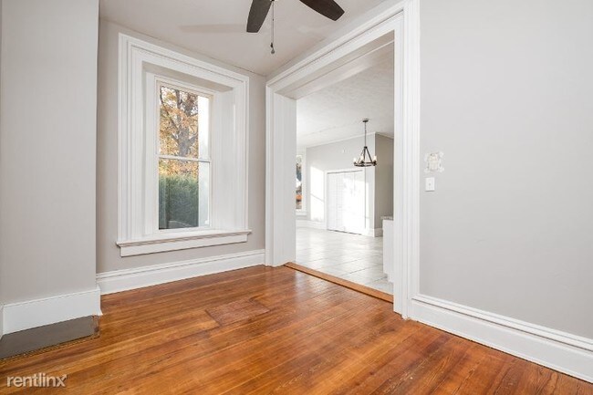 Building Photo - 811 Westover Dr