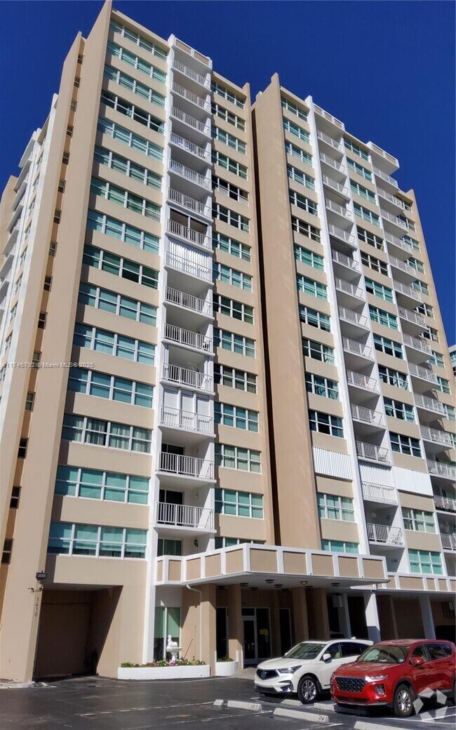 Building Photo - 1410 S Ocean Dr