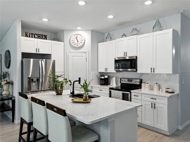 Building Photo - 149 Cascade Bend Dr