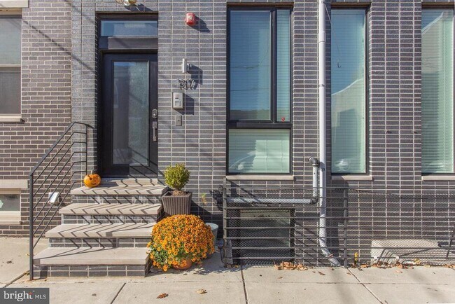 Primary Photo - 1817 Wylie St