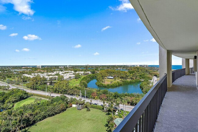 Building Photo - 400 Ocean Trail Way