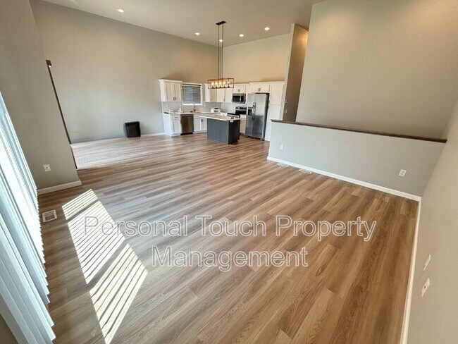 Primary Photo - 6825 Thomas St