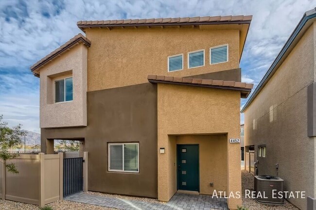 Building Photo - 4452 Sapphire Moon Ave